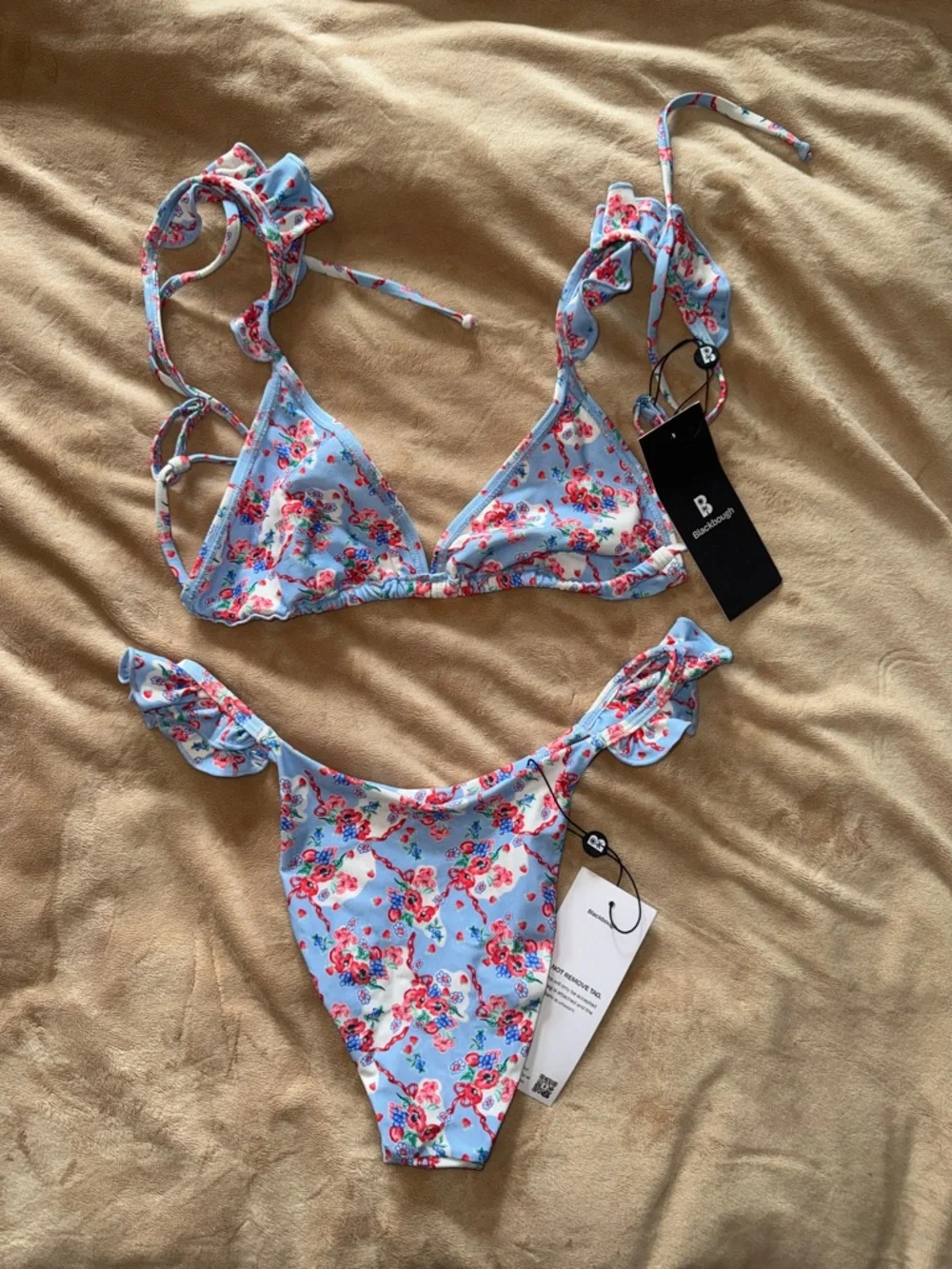 NWT Blackbough Light Blue Floral Ruffle Bikini -M - Picture 2 of 6